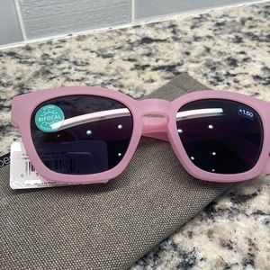 PEEPERS Bifocal Sunglasses in Baby pink!
